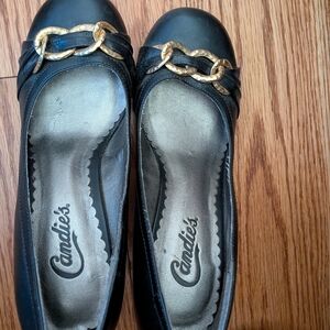 Candie's Black Flats with Gold Chain Detail